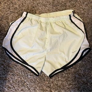 Nike Printed Tempo Track 3.5" Women's Running Shorts